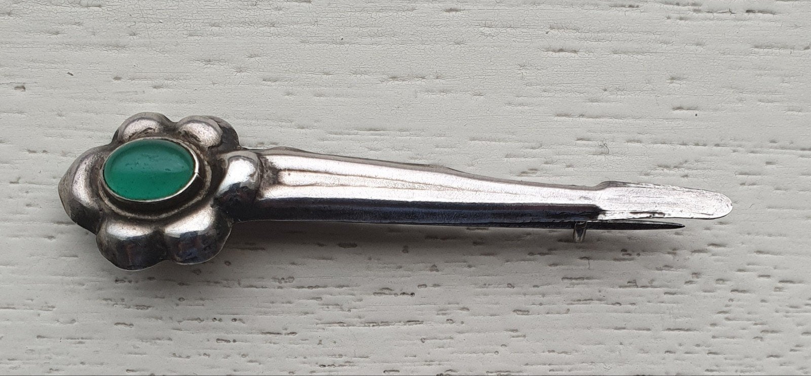 Zilveren broche met groene steen, Scandinavisch, Sieraden, Tassen en Uiterlijk, Verzenden, Zilver, Zilver