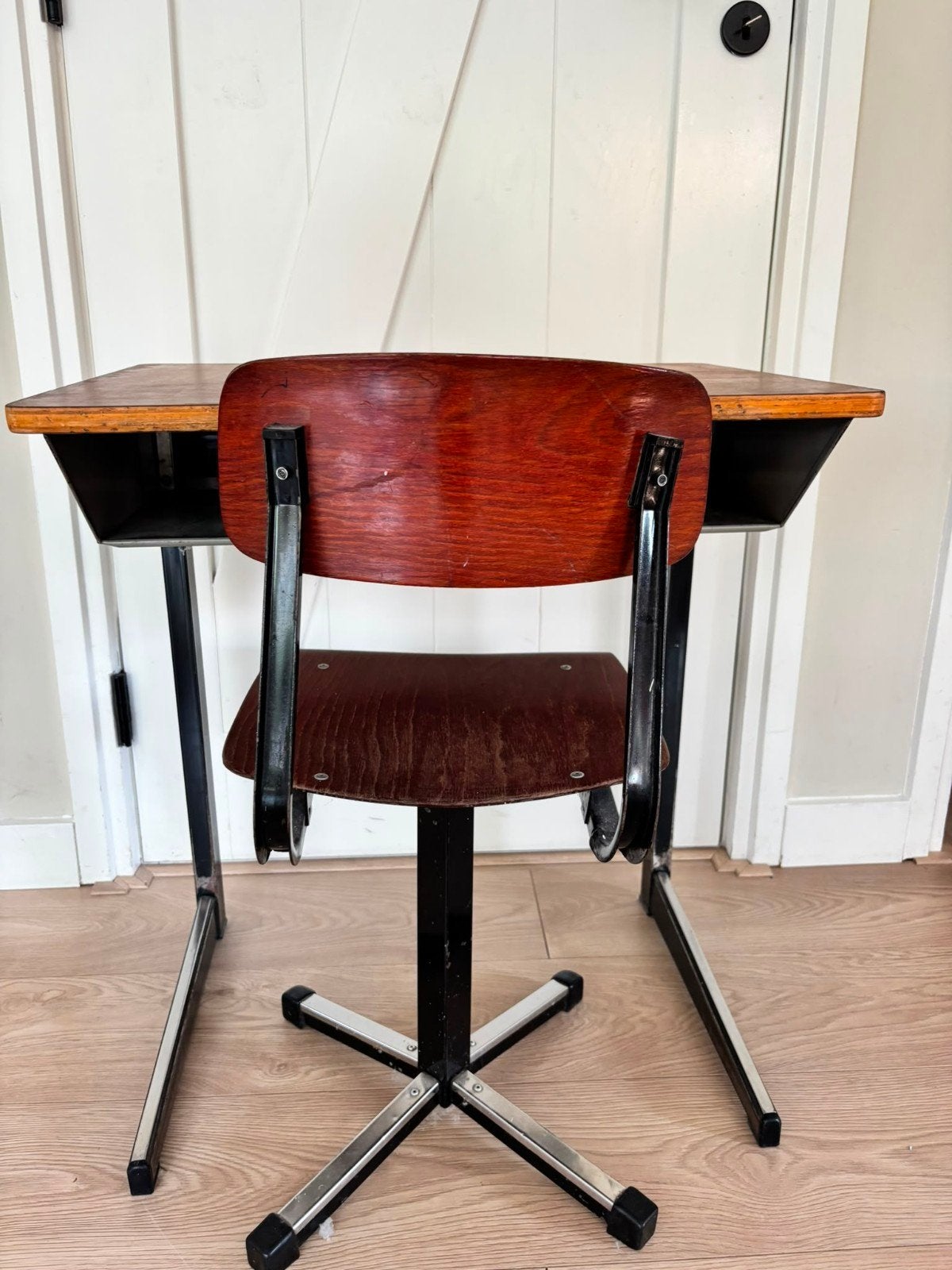 Vintage schoolbankje met stoel, Ophalen