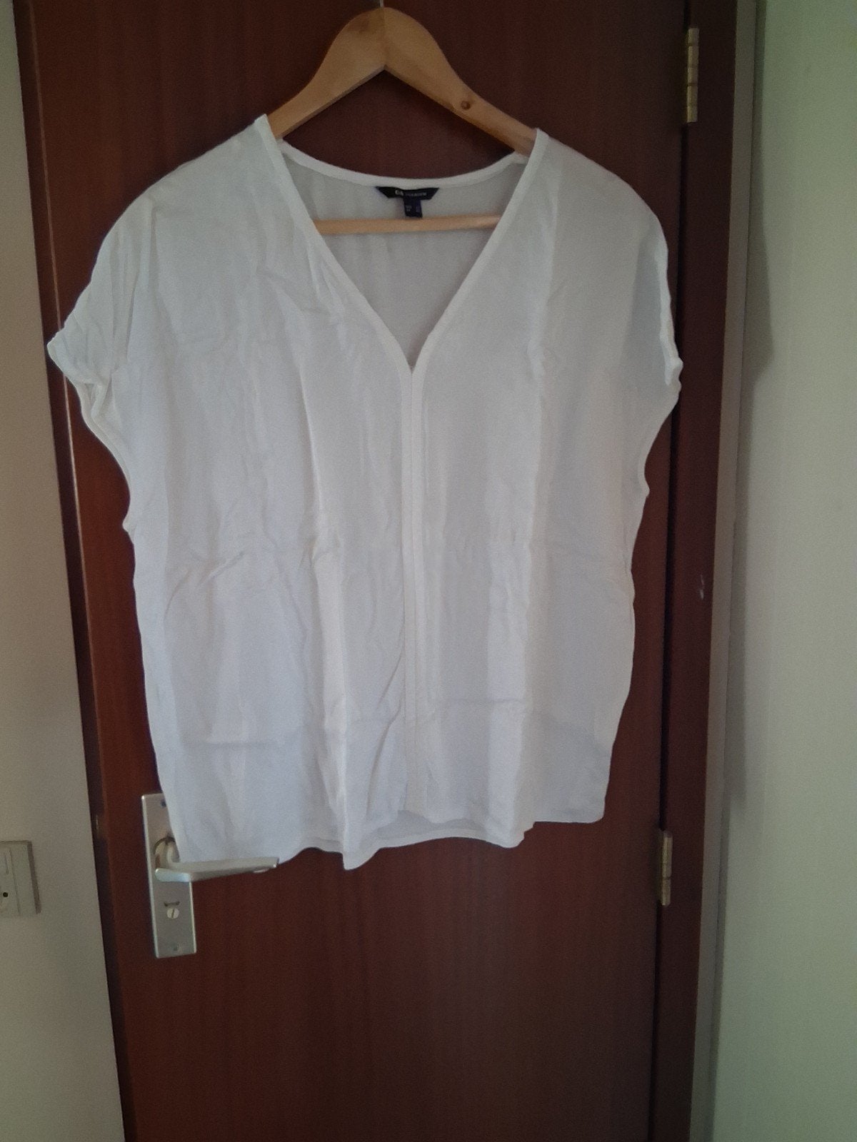 Mooi wit shirt maat 42. Z.g.a.n!, Wit, Maat 42/44 (L), Ophalen of Verzenden, Zo goed als nieuw