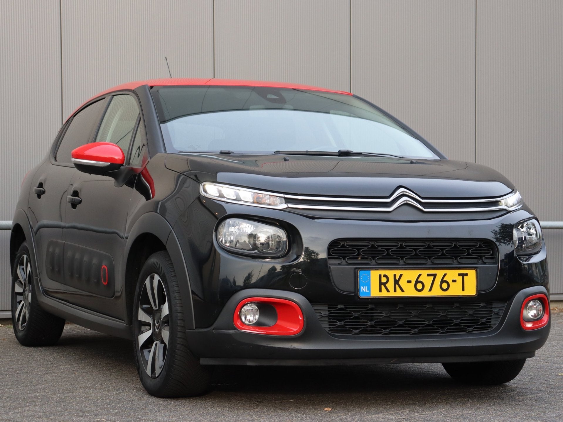 Foto 6 van Citroen C3 1.2 PureTech Shine navi LM airco org NL