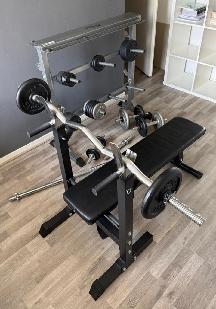 Opklapbare halterbank met gewichten, Ophalen of Verzenden, Zo goed als nieuw, Fitnessbank