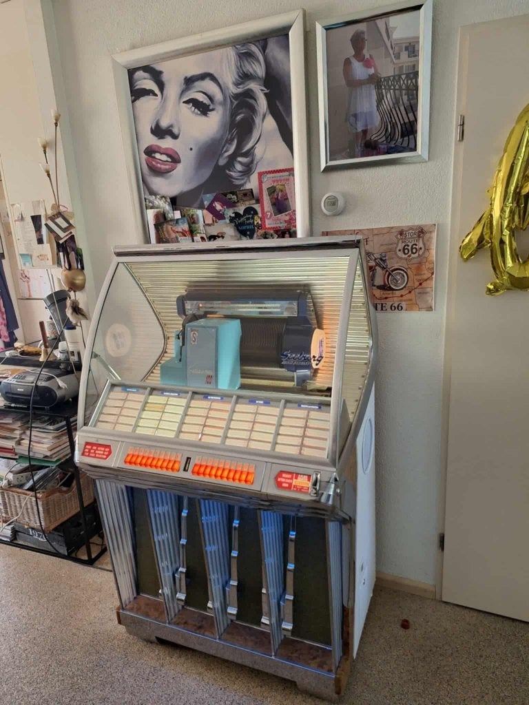 Schitterende jukebox in nieuwstaat seeburg hf 100 r, Verzamelen, Automaten | Jukeboxen, Ophalen, Zo goed als nieuw, 1950 tot 1960