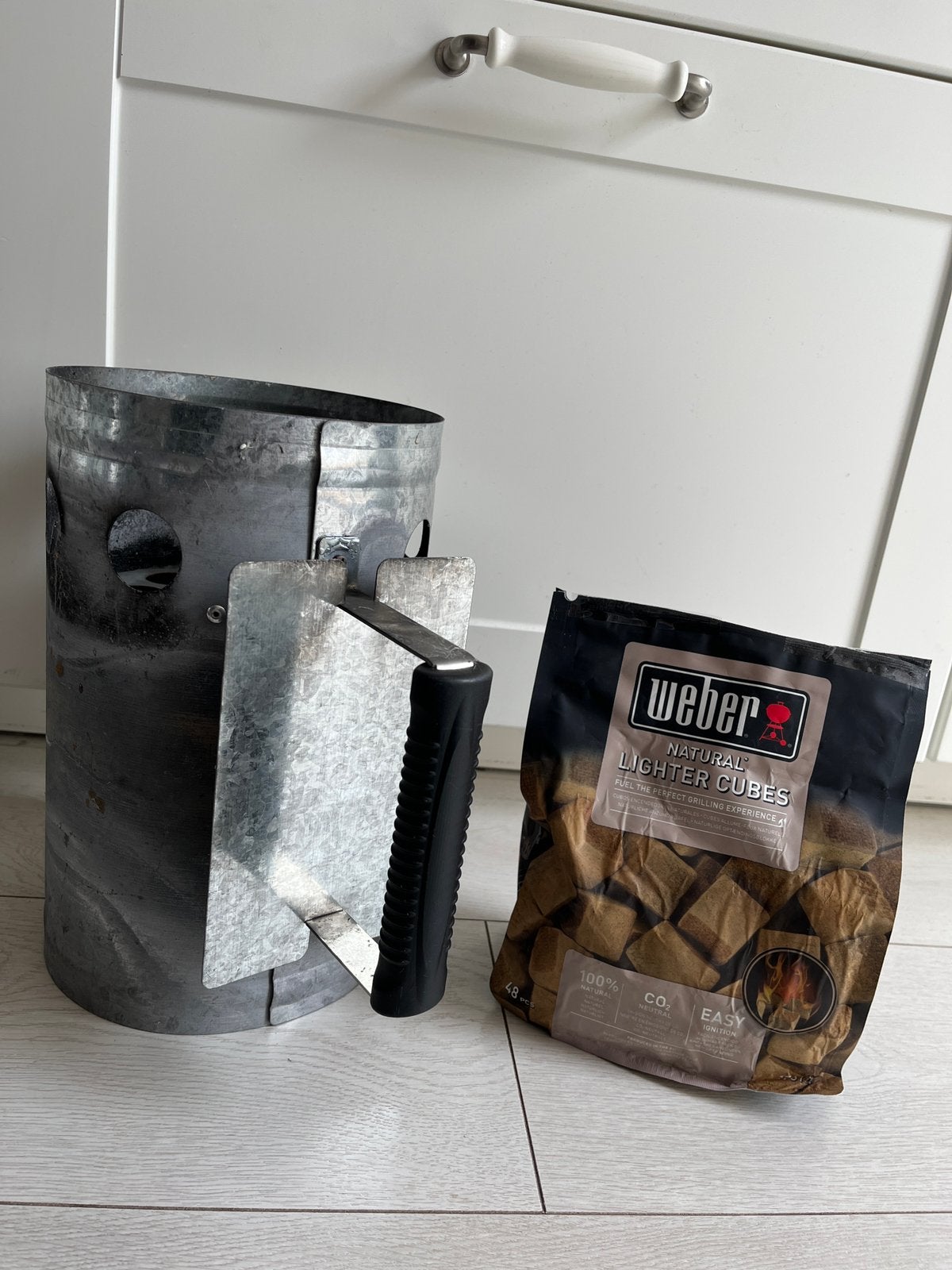 Kolen starter met Weber aanmaak blokjes, Ophalen, Zo goed als nieuw