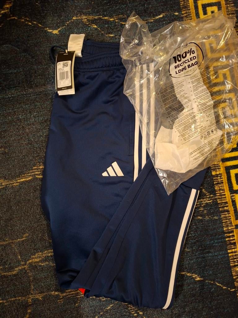 Adidas Trainingsbroek - Nieuw met labels, Maat 52/54 (L), Nieuw, Adidas, Algemeen