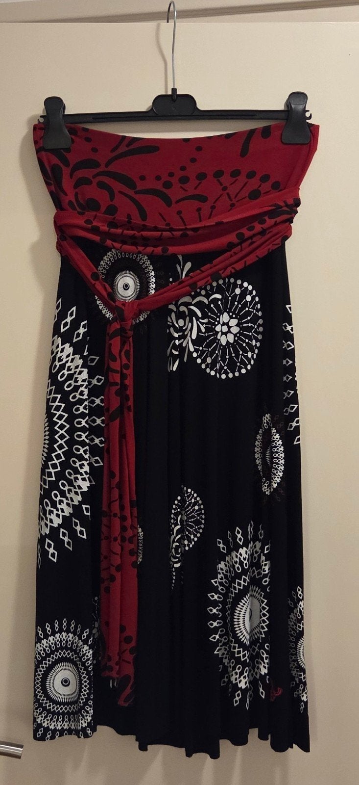 Desigual maat L wijde rok zwart rood tailleband wit motief, Kleding | Dames, Maat 38/40 (M), Zwart, Ophalen of Verzenden, Zo goed als nieuw
