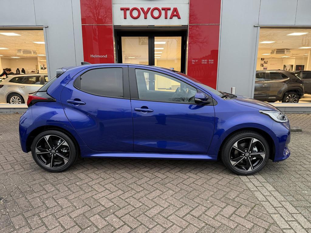 Toyota Yaris 1.5 Hybrid 130 Executive Gloednieuw | Dodehoek, Gebruikt, Euro 6, Overige kleuren, Leder en Stof