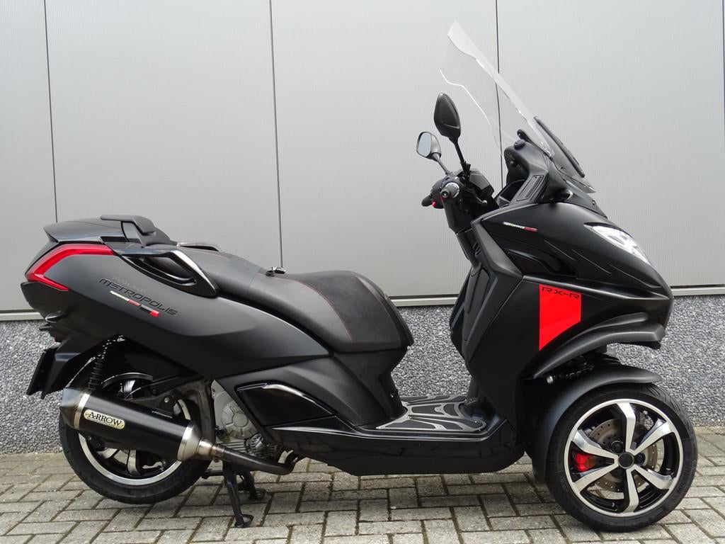 Peugeot METROPOLIS 400 RXR (bj 2017), Motoren, Motoren | Overige merken, Bedrijf, Scooter