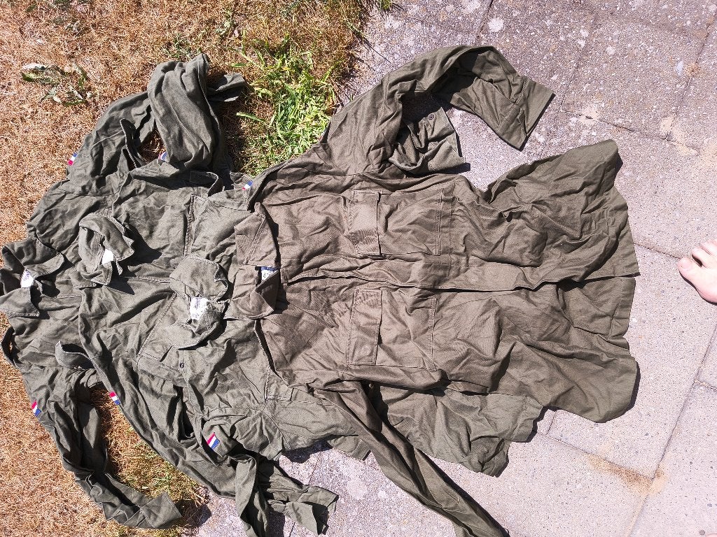 Binnen gevechtsjas  maat  100x 104, Verzamelen, Verzenden, Landmacht, Nederland, Kleding of Schoenen