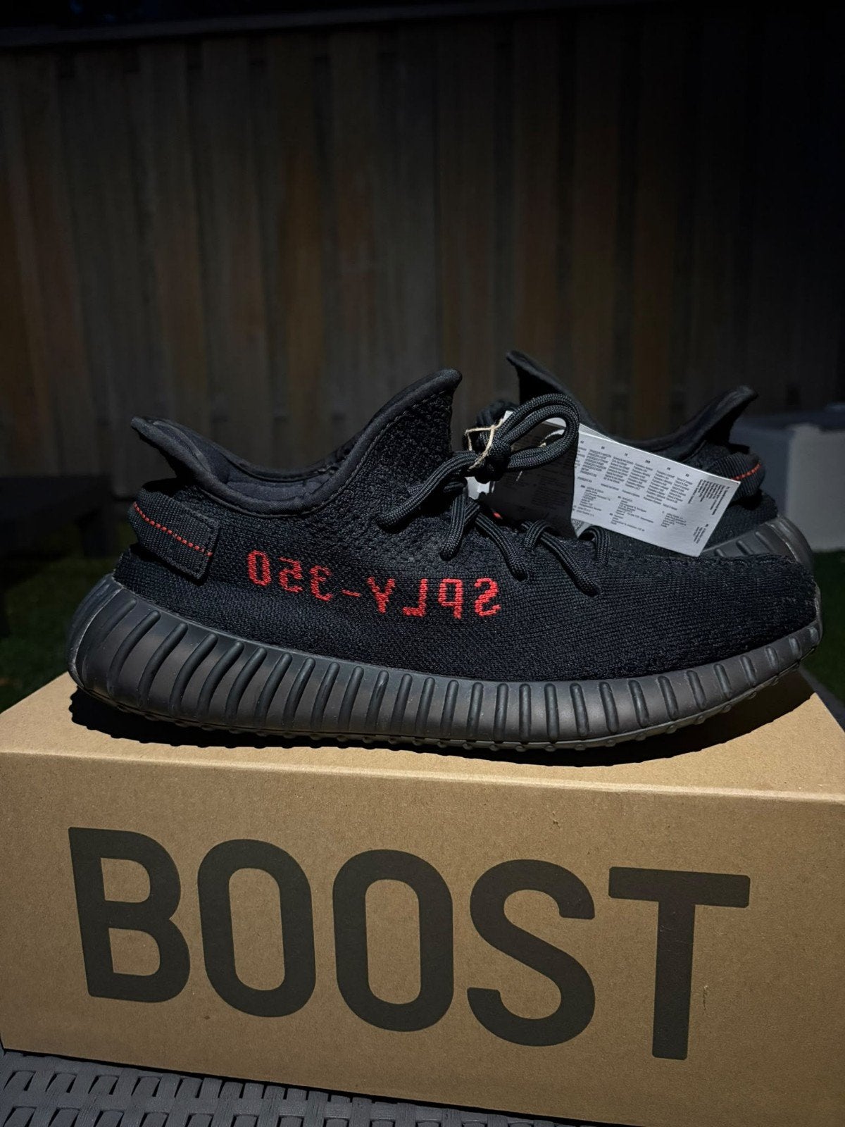 Adidas Yeezy Boost 350 V2 - Bred / Core Black Red, Zwart, Ophalen of Verzenden, Sneakers of Gympen, Adidas Yeezy