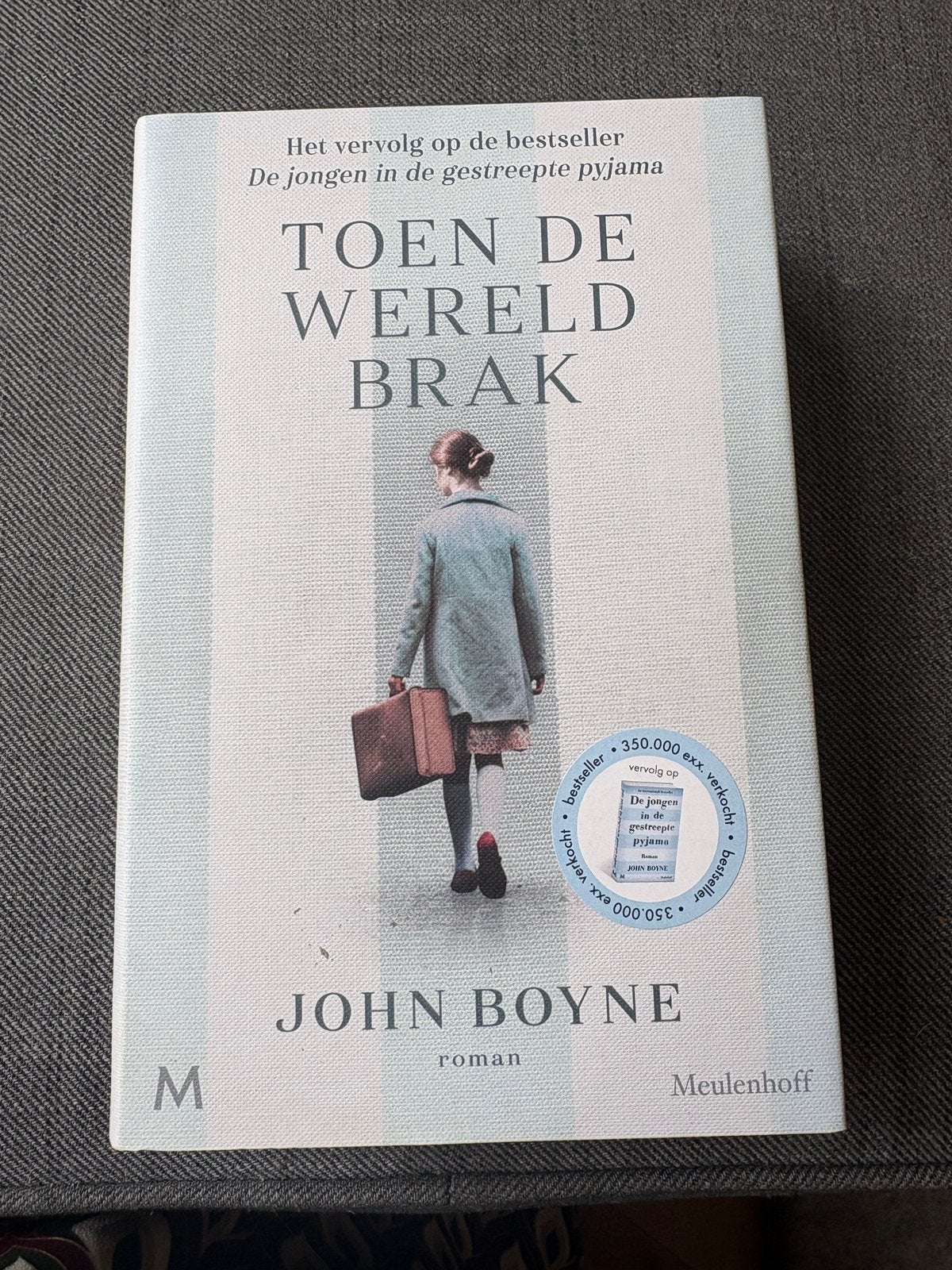 John Boyne - Toen de wereld brak, Ophalen of Verzenden, Zo goed als nieuw, John Boyne
