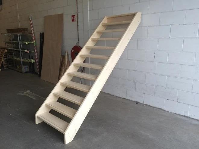 Steek trappen op maat v.a. 399,-, Doe-het-zelf en Verbouw, Ladders en Trappen, Ophalen, Nieuw, Minder dan 2 meter