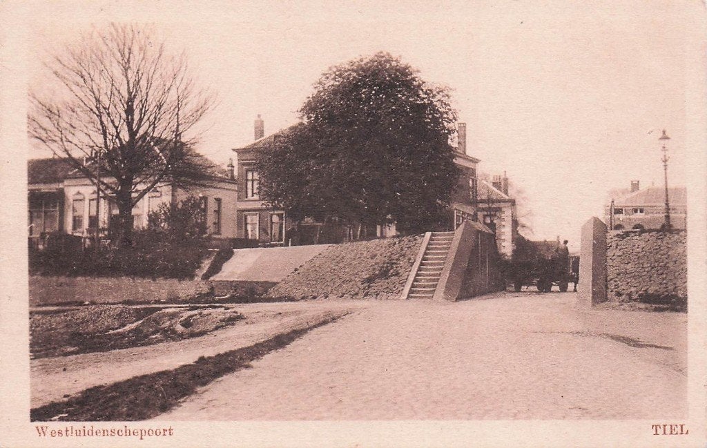 Tiel - Westluidenschepoort met paard en wagen (1929), Ophalen of Verzenden, 1920 tot 1940, Gelopen, Gelderland