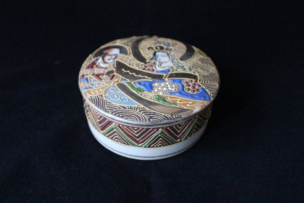 Antiek Satsuma Kinkozan Tsukuru doosje c 1920, Ophalen of Verzenden