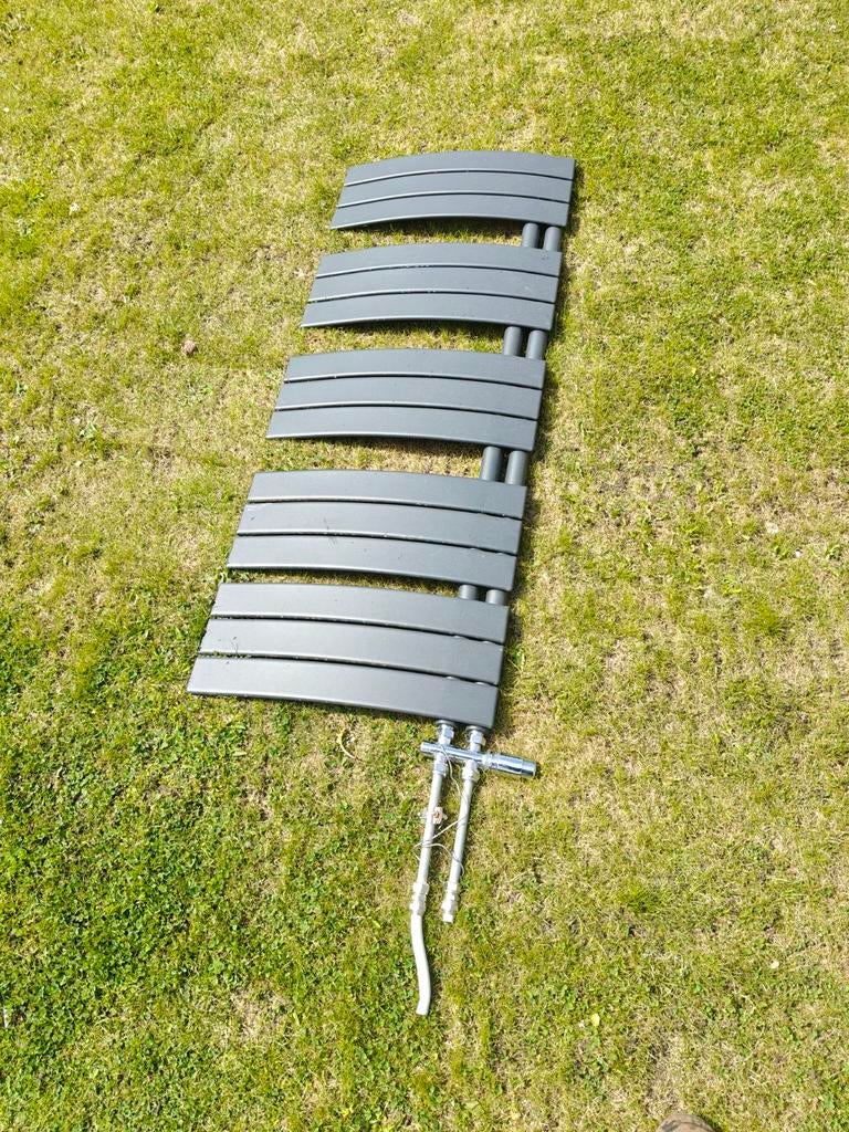 Design radiator, antraciet, zo goed als nieuw, Ophalen, 500 tot 800 watt, Radiator, Minder dan 60 cm