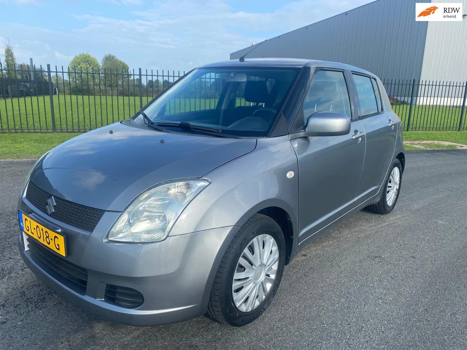 Suzuki Swift 1.3 GLS|Airco|Bj 2006|5 drs|Apk 10-2027, Voorwielaandrijving, Zwart, 965 kg, 400 kg