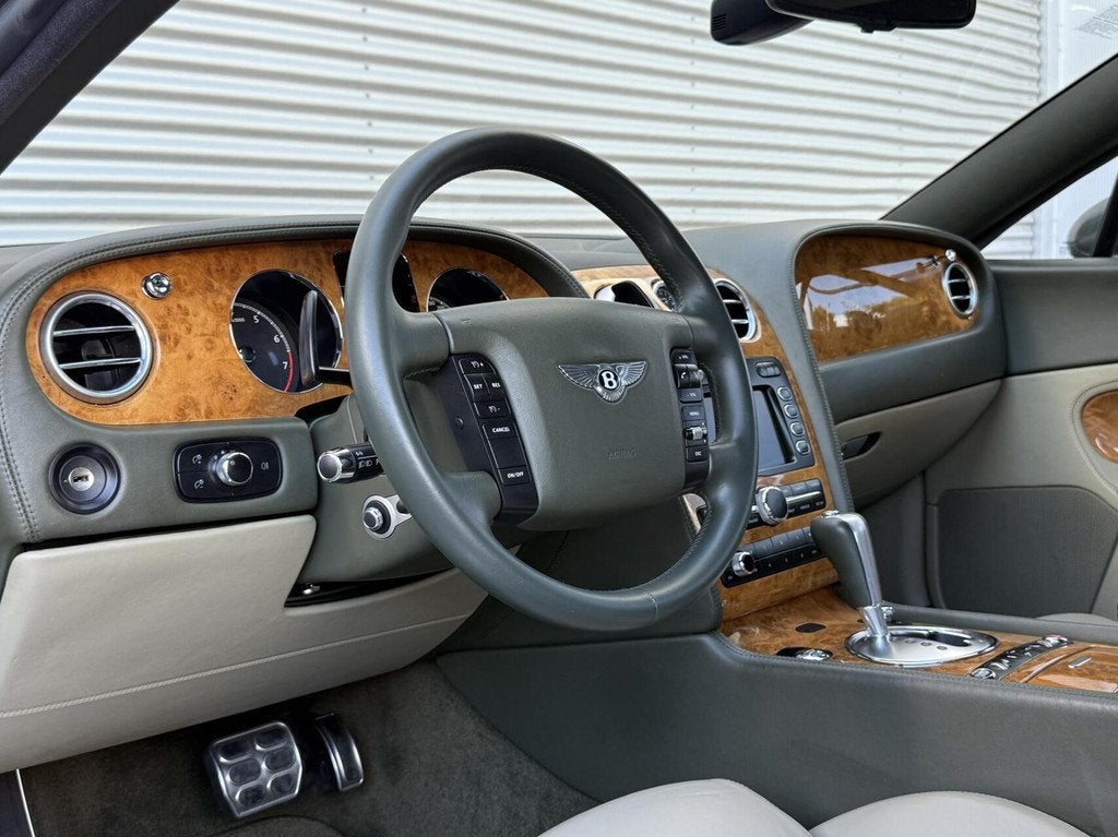 Bentley Continental GT 6.0 W12 Uniek Nederlandse Auto 110123, Auto's, Automaat, Gebruikt, 12 cilinders, Bedrijf