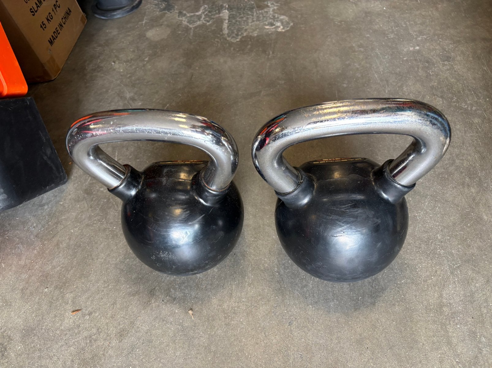 2 x 16 kg kettlebells kettlebell gewichten, Sport en Fitness, Fitnessmaterialen, Ophalen, Gebruikt, Hastings, 2 x 16 kg