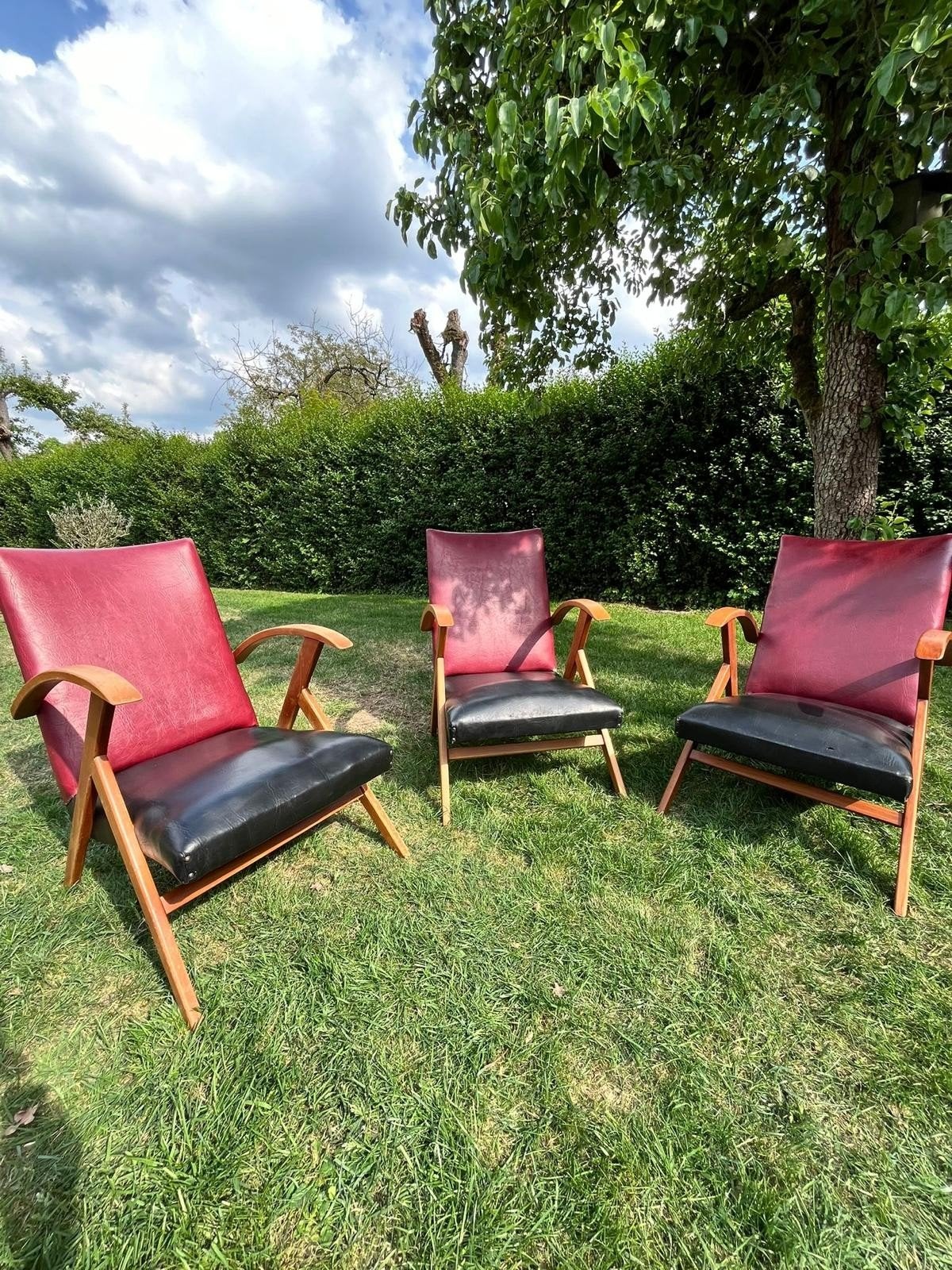 3 Vintage retro stoelen wijnrood  met zwart, Antiek en Kunst, Antiek | Meubels | Stoelen en Banken, Ophalen
