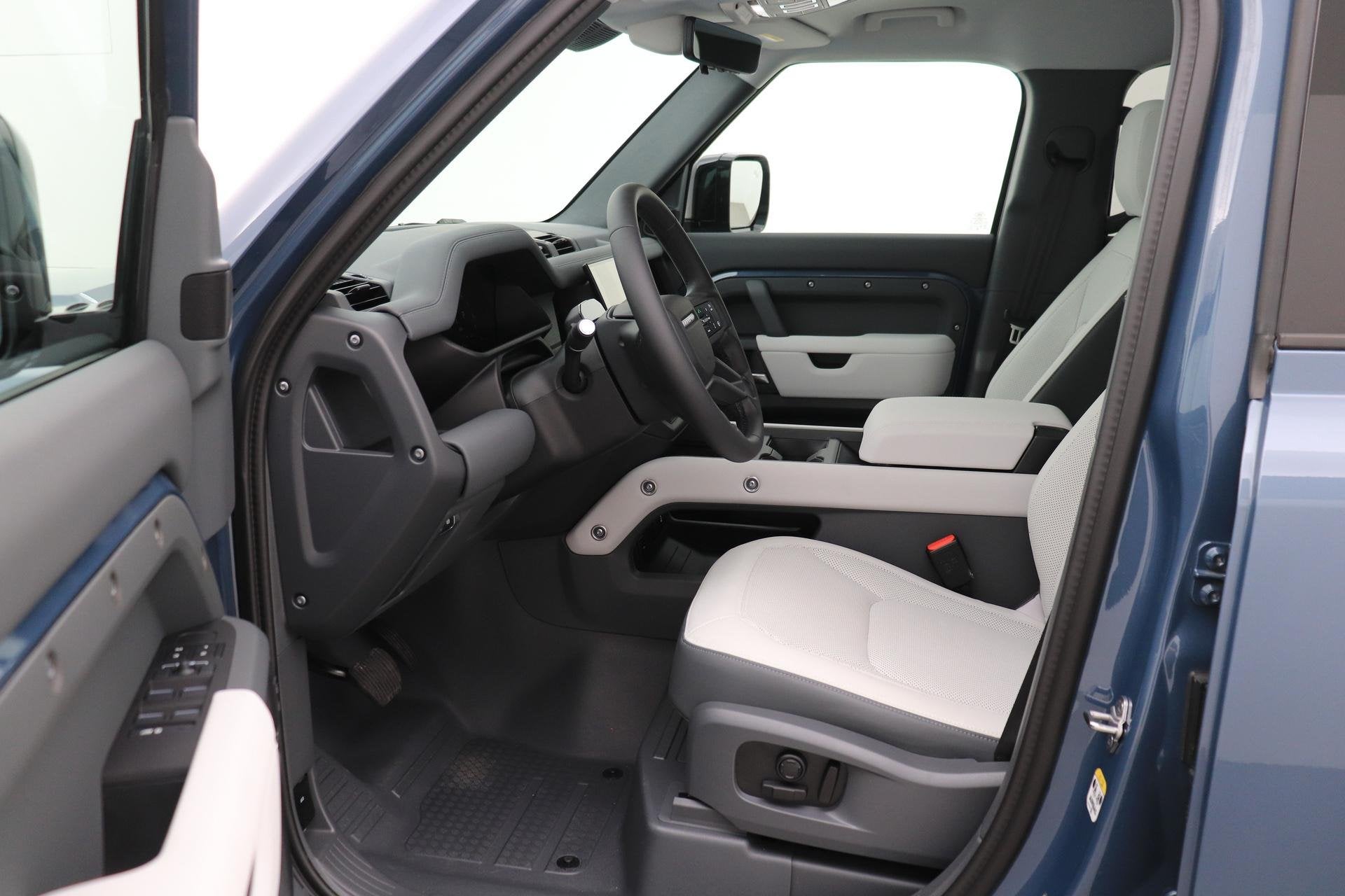 Land Rover Defender 110 P300e X-Dynamic SE | ACC | Panoramad, Auto's, Automaat, Gebruikt, Euro 6, 4 cilinders