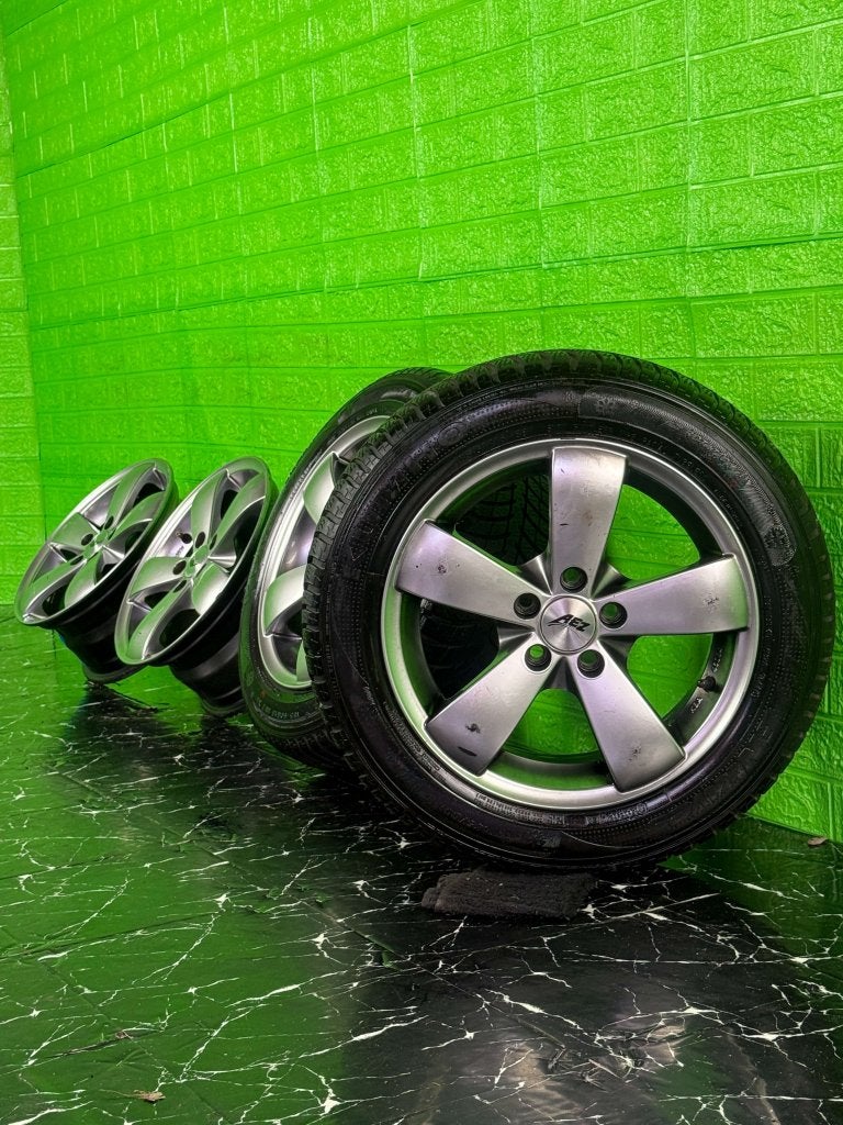 4x velgen + 2x banden voor Polo Ibiza A1 15" 5x100 winterset, Niet ingevuld, Gebruikt, 15 inch, Banden en Velgen