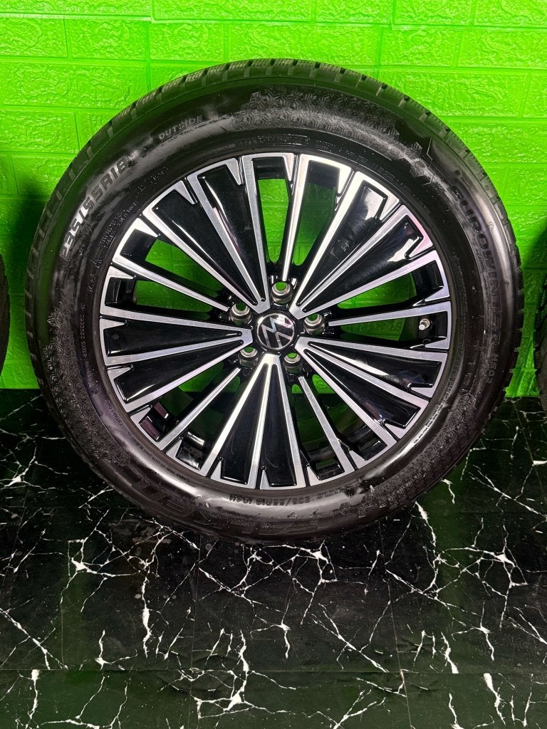Nieuwe Originele VW Tiguan velgen 18" 5x112 Napoli 9mm EX, Niet ingevuld, 18 inch, Gebruikt, Banden en Velgen