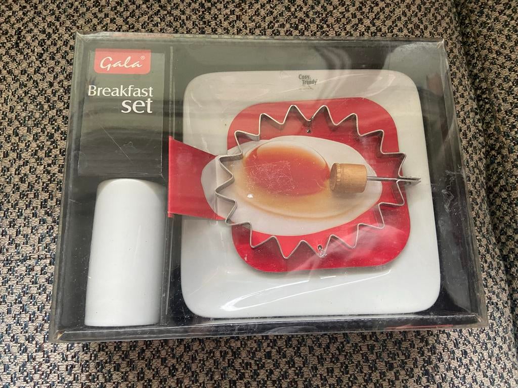 Nieuw - Gala Breakfast Set - Bord eivorm eierdop ei bakvorm, Overige typen, Nieuw, Ophalen of Verzenden, Wit