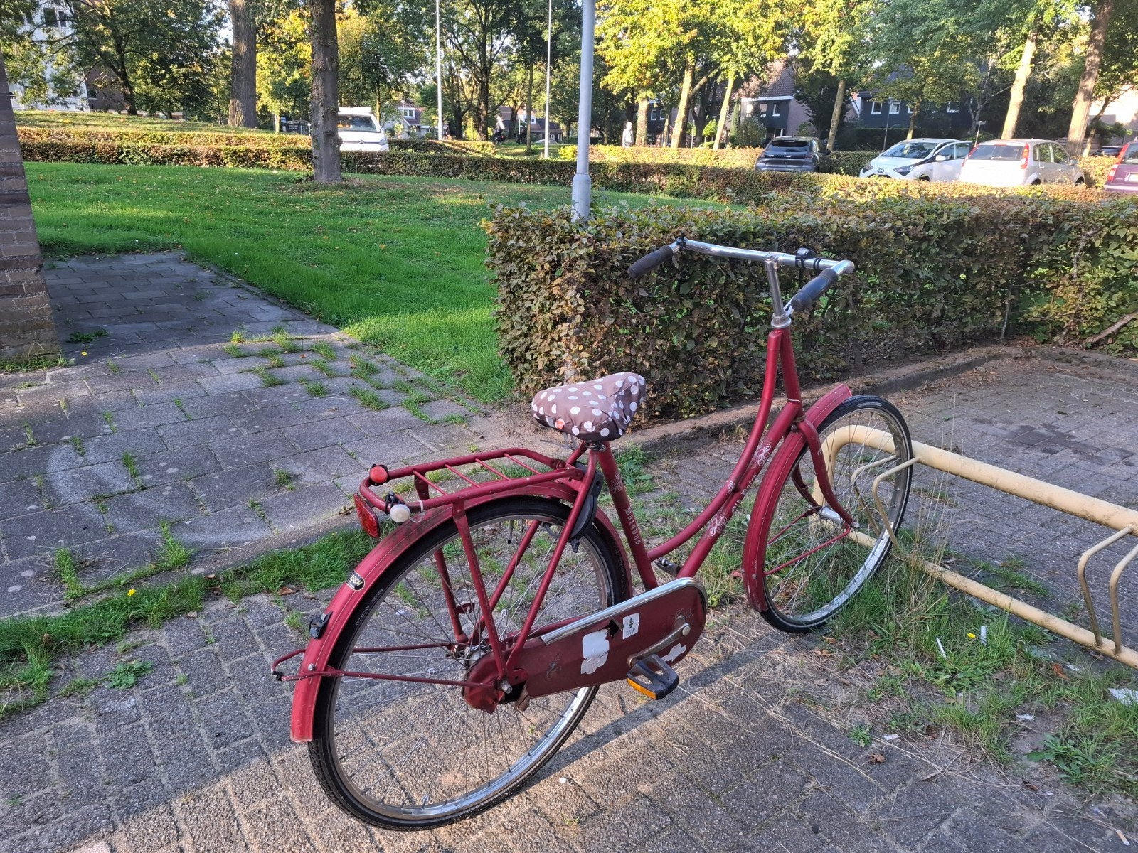 Rode omafiets - veel gebruikt,, Ophalen, Gebruikt