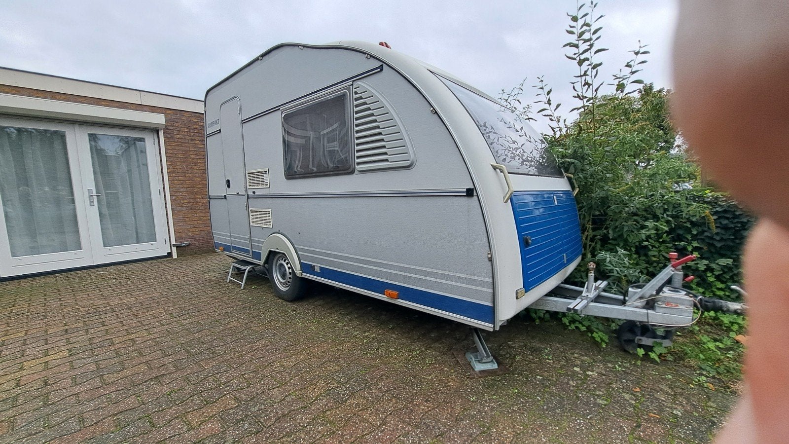 Kip Caravan - Kompakt MK 37  EK met kachel èn Voortent., Kip, Tot en met 2, Treinzit, Particulier