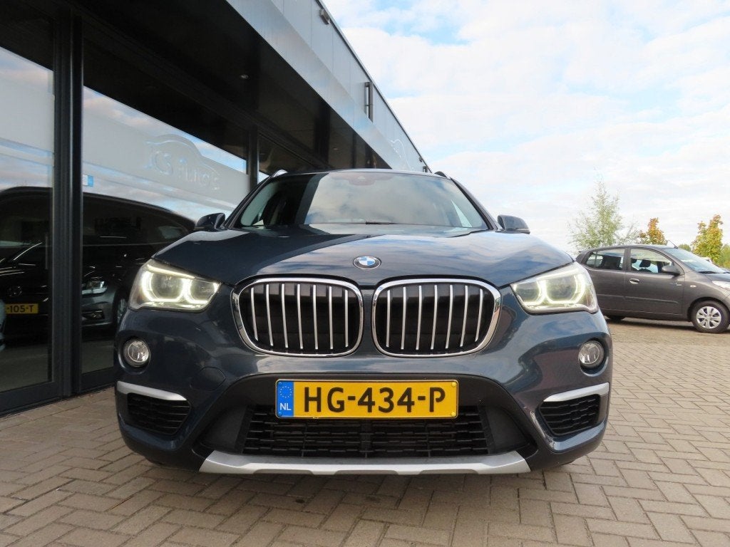 Bmw X1 sDrive20i Sport Ecc Leder Pano Trekhaak 2015, Auto's, 1998 cc, Euro 6, Bedrijf, Verwarmde buitenspiegels