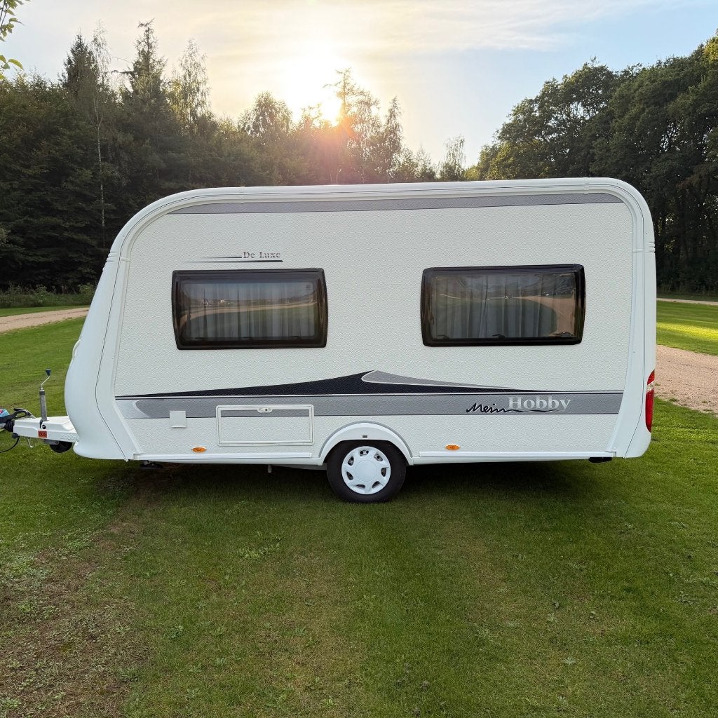 hobby de Luxe 400 SFe (HR55 matras, 26 beurt, Unico Verona), Lengtebed, Hobby, Treinzit, 750 - 1000 kg