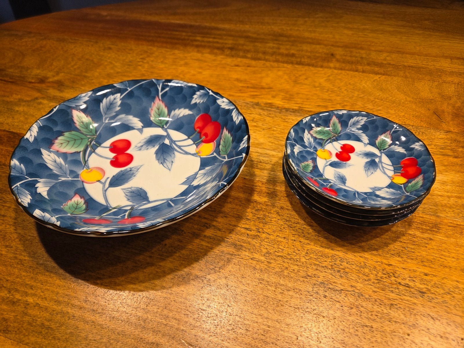 Vintage Japanse Arita porselein set – Juzan Gama (Kersen), Antiek en Kunst, Ophalen of Verzenden
