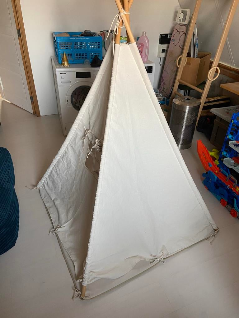 Tipi speeltent voor kinderen - Wit canvas, Ophalen, Zo goed als nieuw, Jongen of Meisje