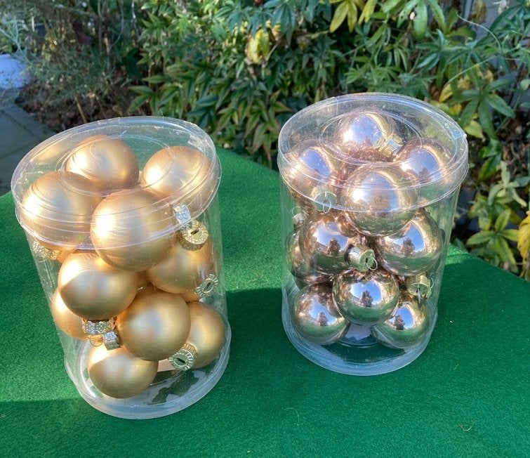 KOKER MET 16 KERSTBALLEN GOUD glans en mat NIEUW, -, -, Nieuw, Ophalen of Verzenden
