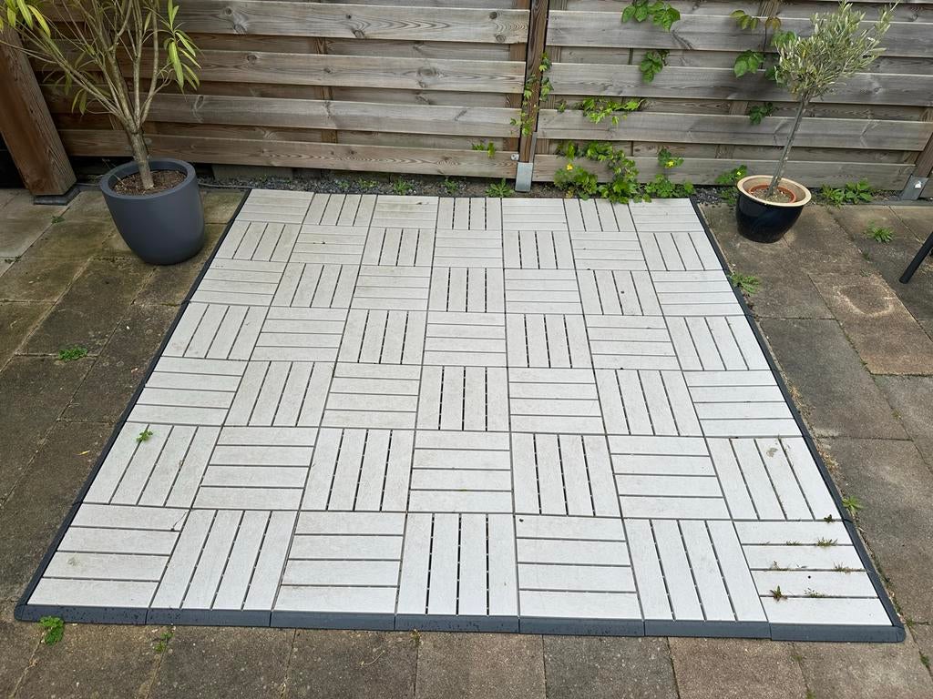 IKEA Runnen vlondertegels (54 stuks) incl. kantlijst, Tuin en Terras, Ophalen, Gebruikt, Kunststof