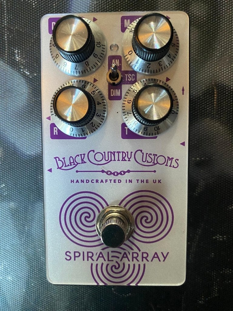 Black Country Customs Spiral Array chorus, Muziek en Instrumenten, Ophalen of Verzenden, Zo goed als nieuw, Chorus