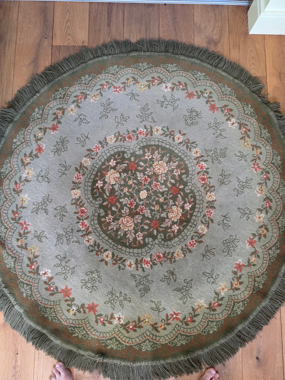 Rond vloerkleed met bloemenpatroon, 160 cm doorsnede, Huis en Inrichting, Stoffering | Tapijten en Kleden, Gebruikt, 150 tot 200 cm