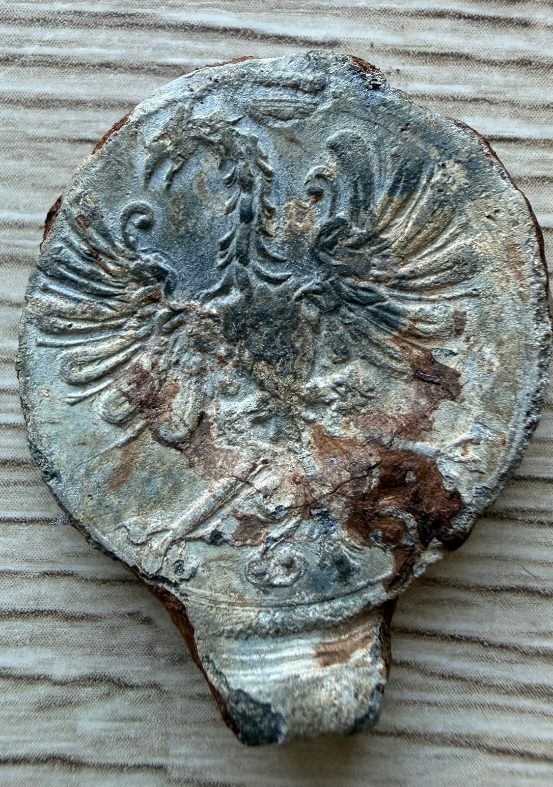 Prachtig lakenlood uit Nijmegen - Bodemvondst 3 cm, Ophalen of Verzenden, Gebruikt