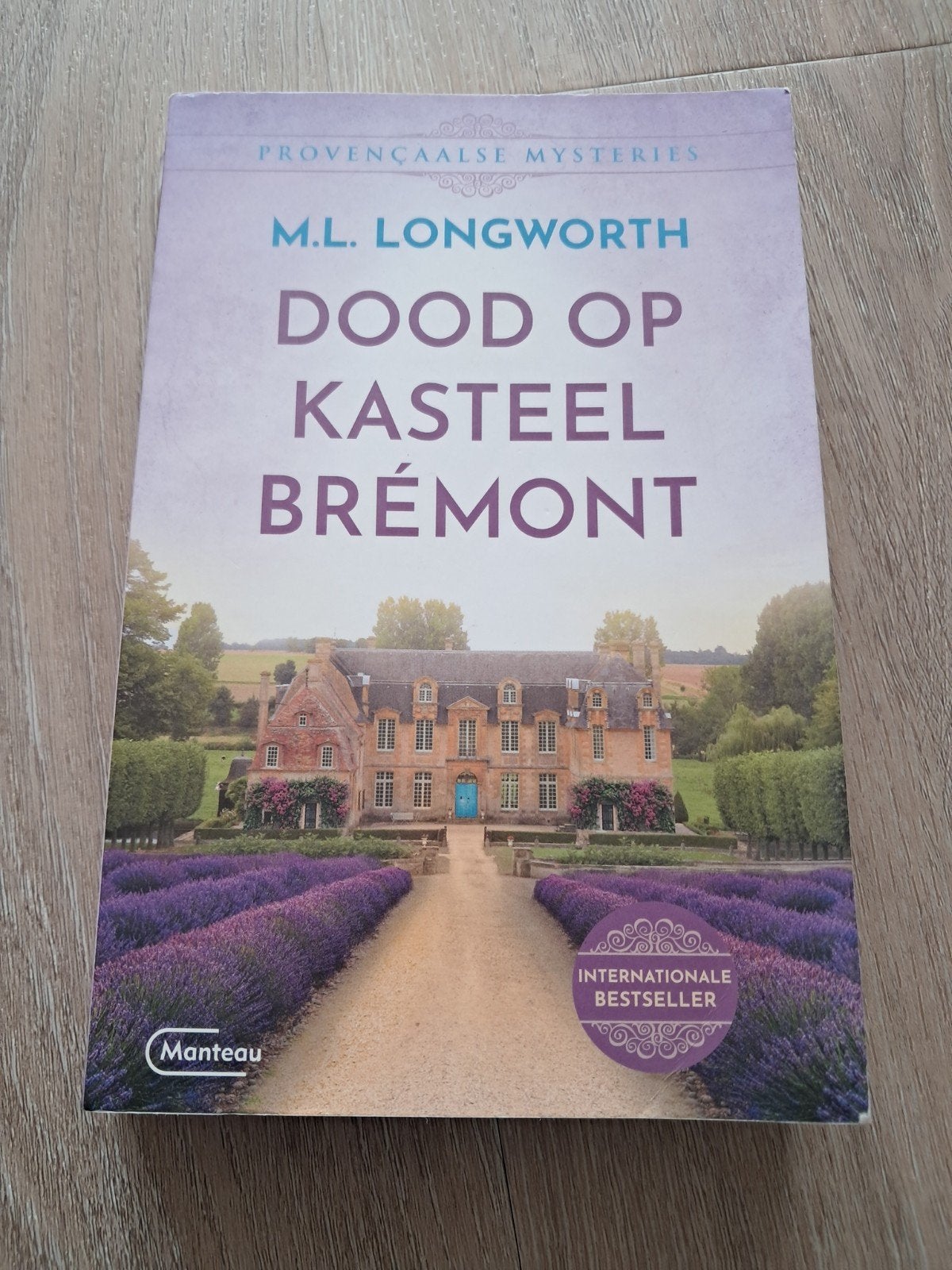 Mary Lou Longworth - Dood op kasteel Brémont, Ophalen of Verzenden, Zo goed als nieuw, Mary Lou Longworth
