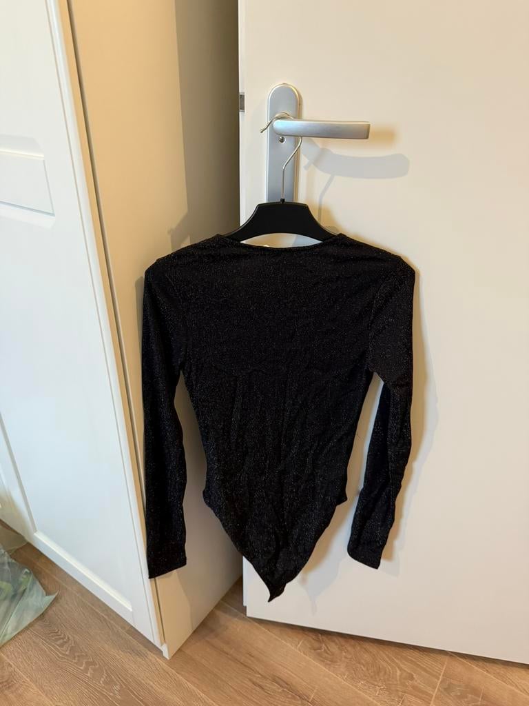Top H&M maat XS, Ophalen of Verzenden, Zo goed als nieuw, Maat 34 (XS) of kleiner, Zonder mouw