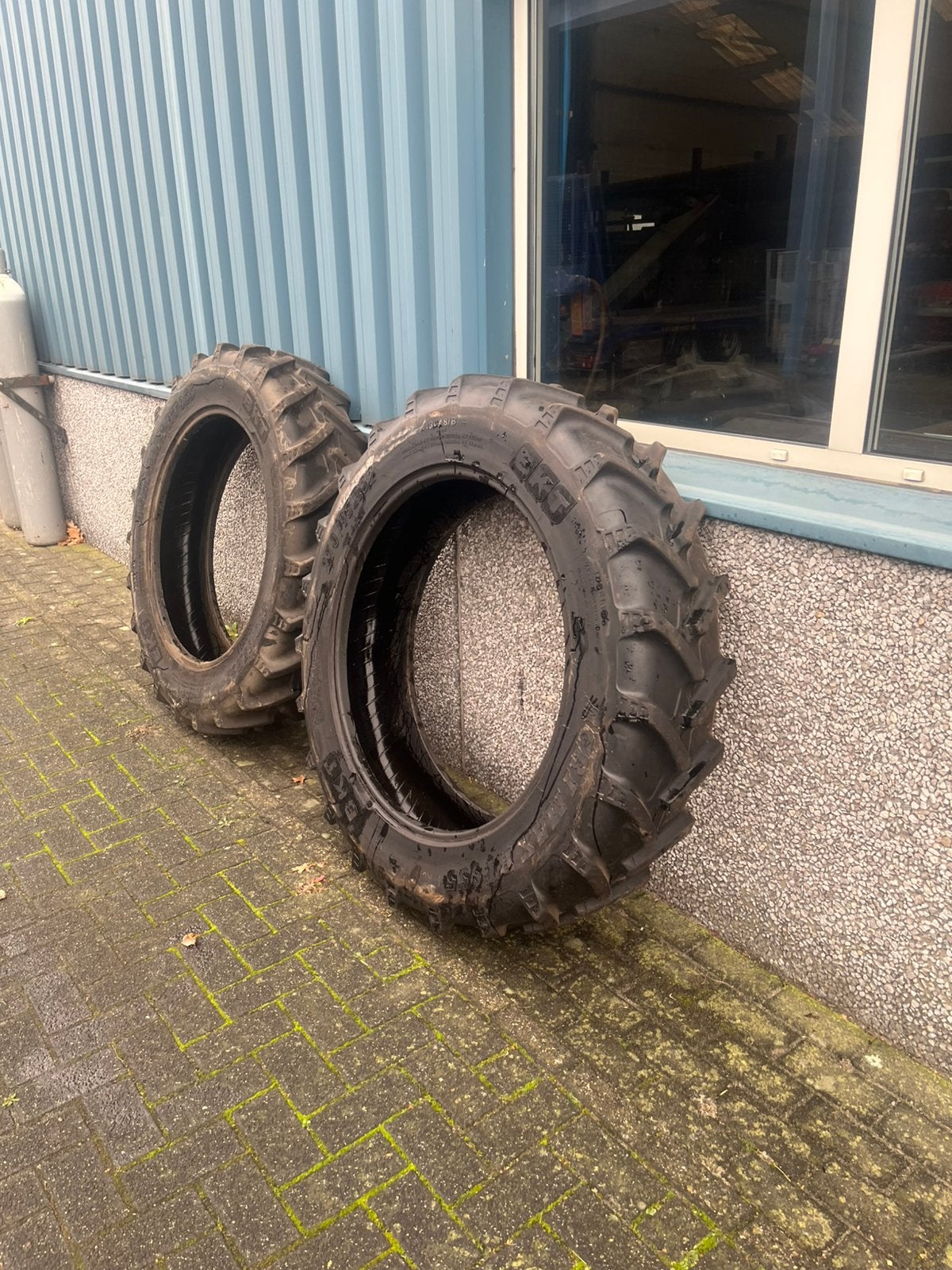 BKT agrimax 270/95R32 met ruim 50% profiel, Zakelijke goederen, Ophalen