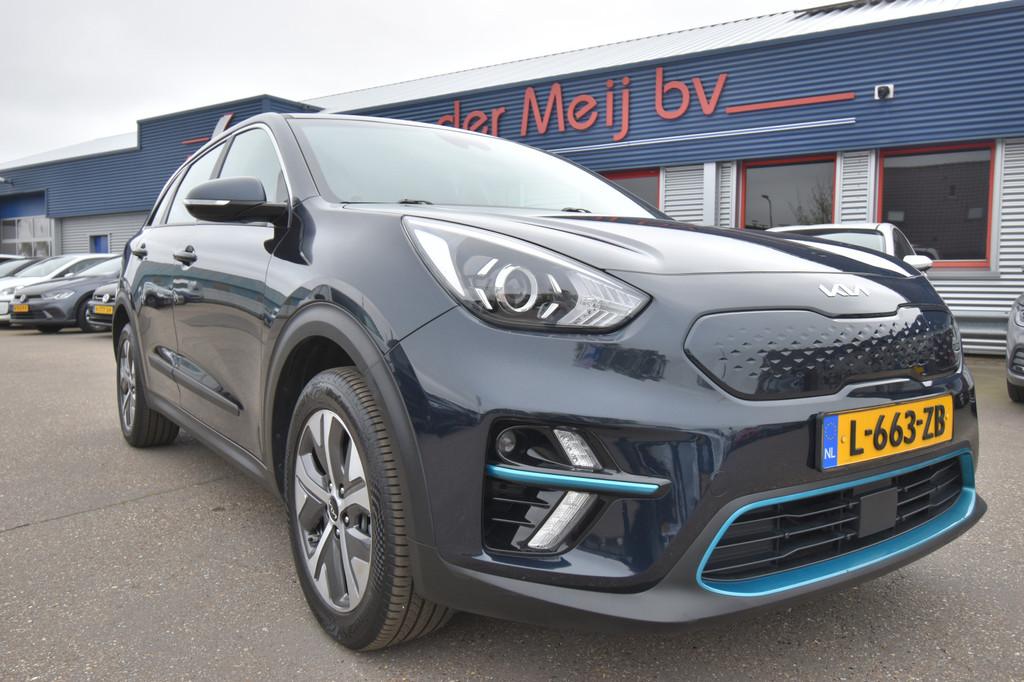 Kia e-Niro ComfortLine 39 kWh , SOH 95.2 % , CLIMATR , CR CO, Auto's, 136 pk, Gebruikt, Zwart, Blauw