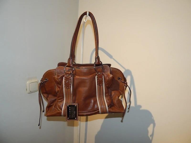 Dolce & Gabbana eerstelijns leren tas ruim model Zeer goed, Sieraden, Tassen en Uiterlijk, Tassen | Damestassen, Verzenden, Zo goed als nieuw