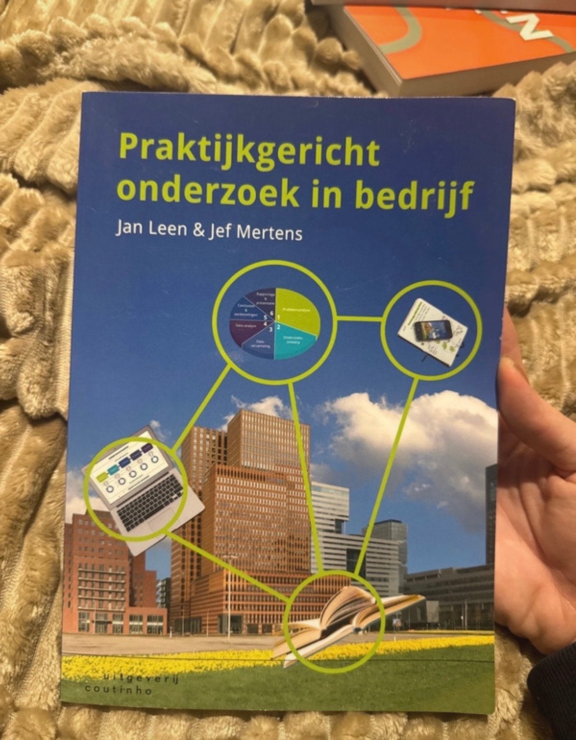Praktijkgericht onderzoek in bedrijf - Jan Leen & Jef Merten, Ophalen of Verzenden, Gamma, Zo goed als nieuw, HBO