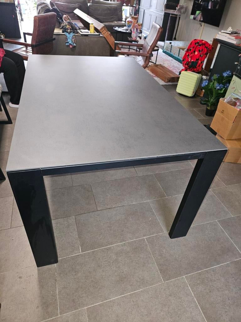 Moderne eettafel met keramisch blad, Overige materialen, Zo goed als nieuw, 150 tot 200 cm, Modern