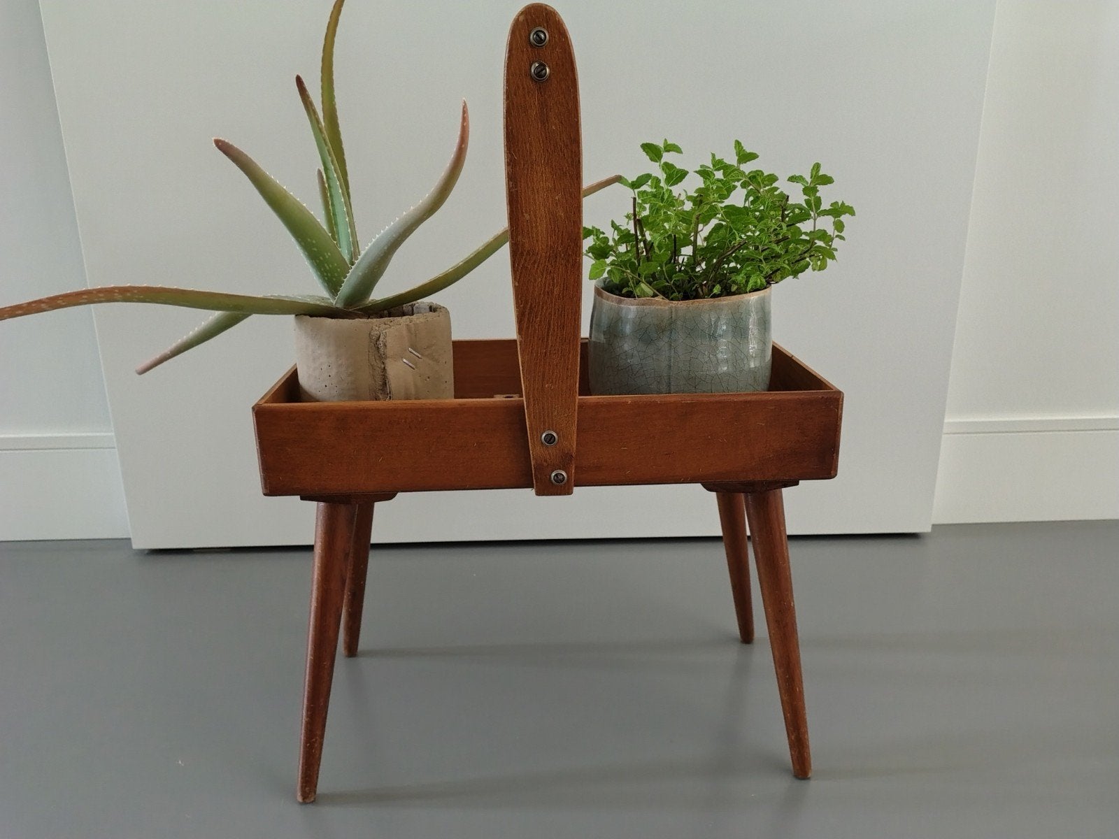 Vintage houten plantenbakje tafeltje mid century, Antiek en Kunst, Ophalen of Verzenden