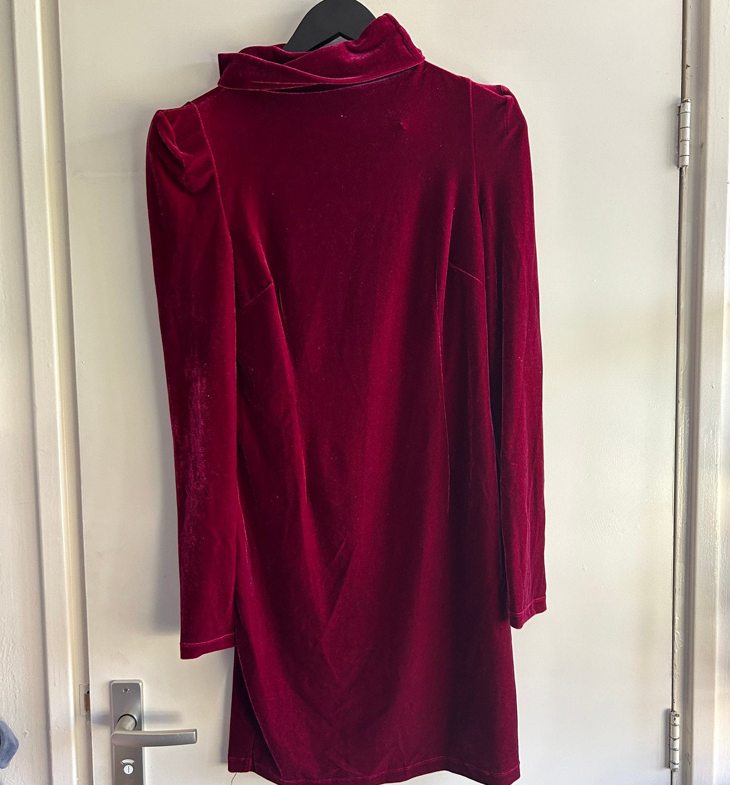 Guess rode fluwelen jurk, maat M, Maat 38/40 (M), Nieuw, Ophalen of Verzenden, Rood