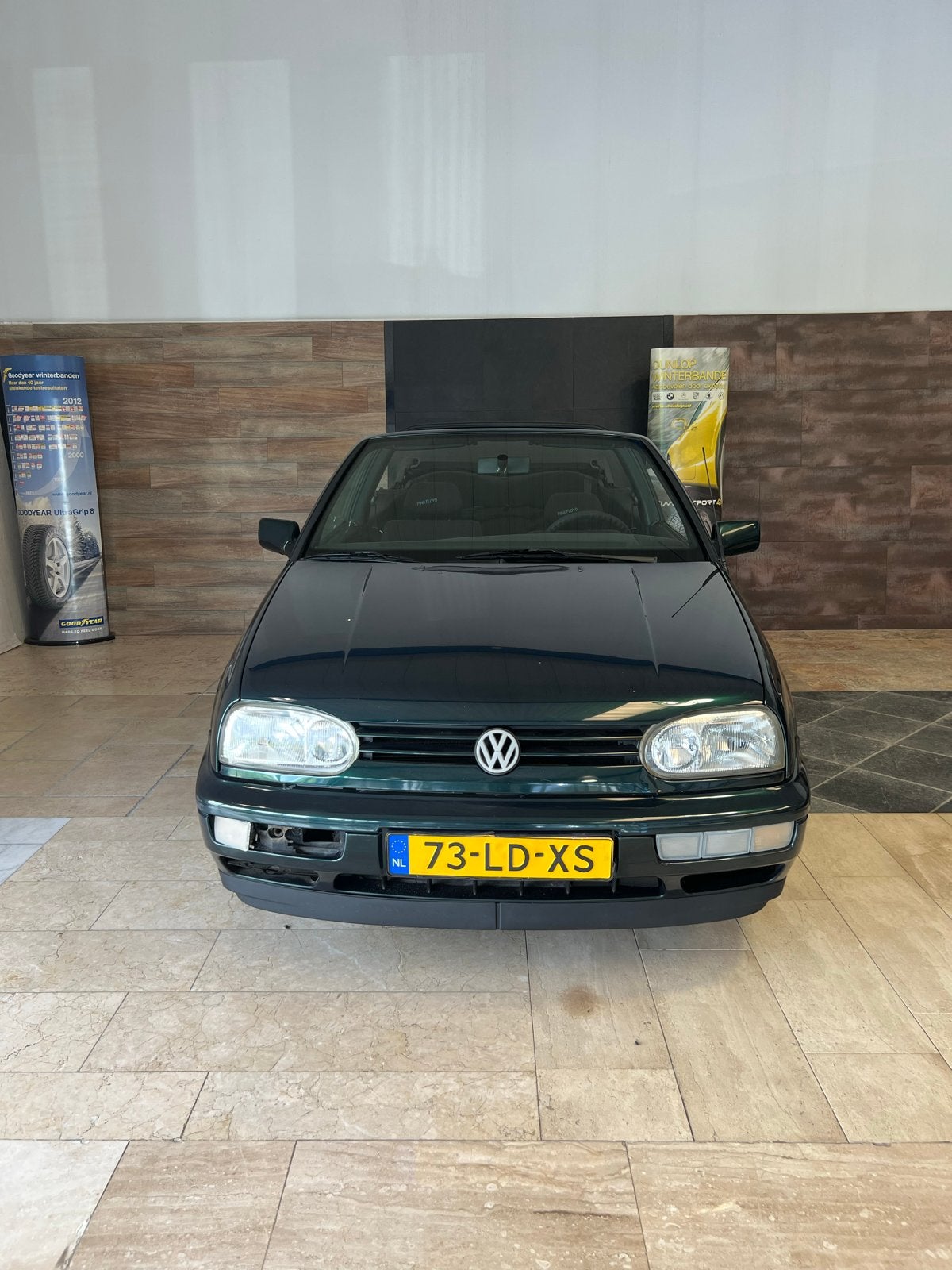 Volkswagen Golf 1.8 Cabriolet 66KW AUT E2 1995 Groen, Auto's, Volkswagen, Stof, Zwart, 4 cilinders, Cabriolet