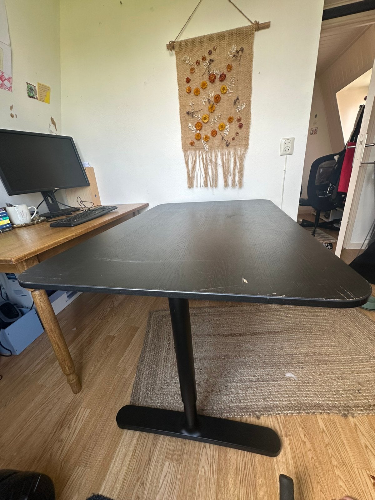 Bureau BEKANT (ikea) verstelbaar, Huis en Inrichting, Bureaus, Ophalen, Zwart, Gebruikt, 120 cm