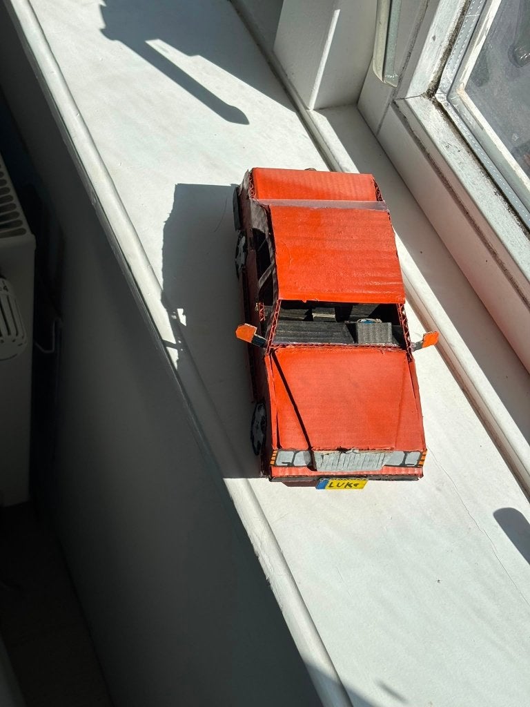 handgemaakte kartonnen mercedes benz w124 model, Ophalen of Verzenden, 1:32 tot 1:50, Auto, Overige merken