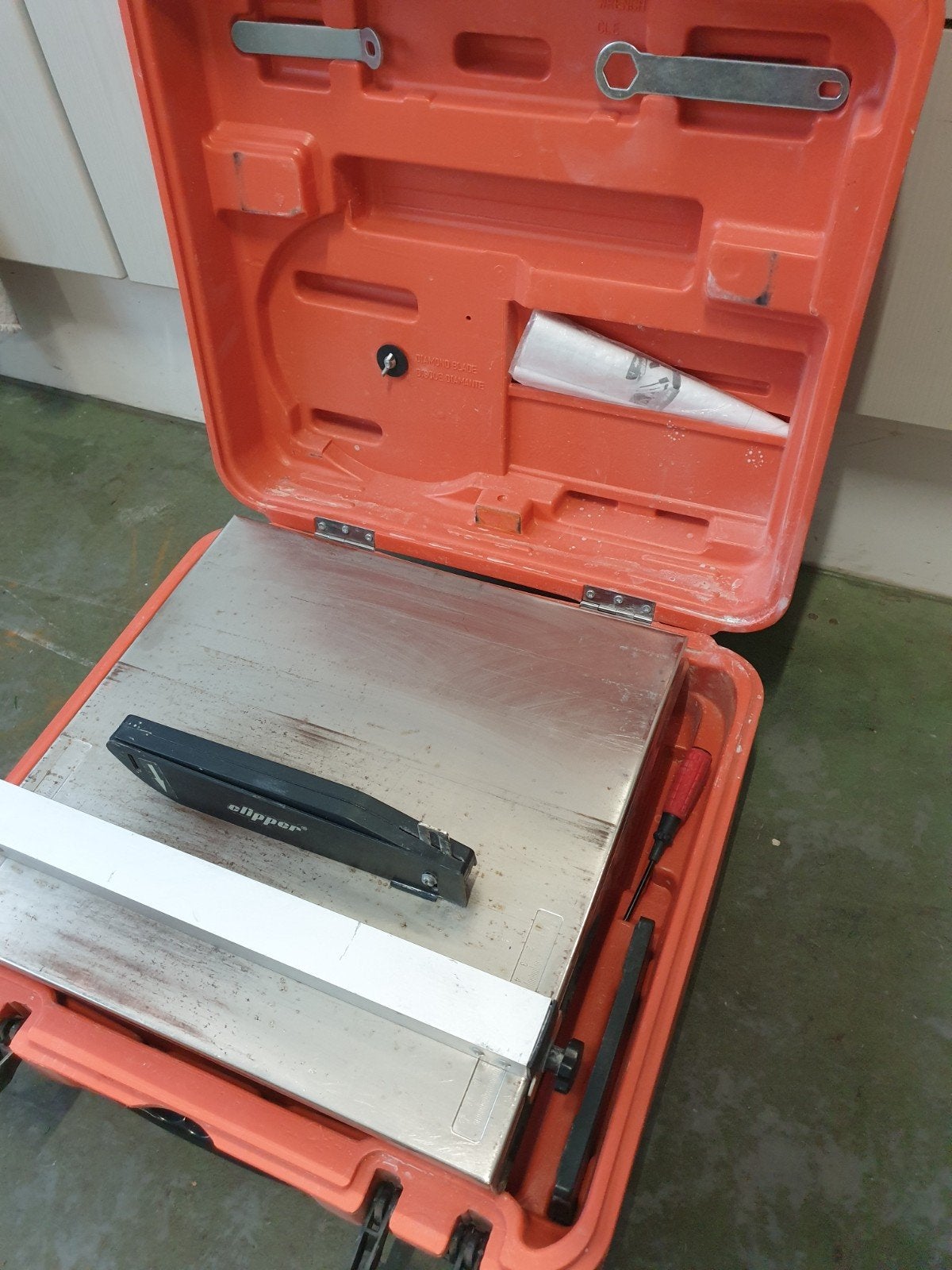 Clipper Tegelzaagmachine TT 180 BM in originele koffer, Ophalen of Verzenden